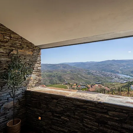 Hotel Casa Da Quinta De Santa Cruz - Douro Valley - By Rowdhouses