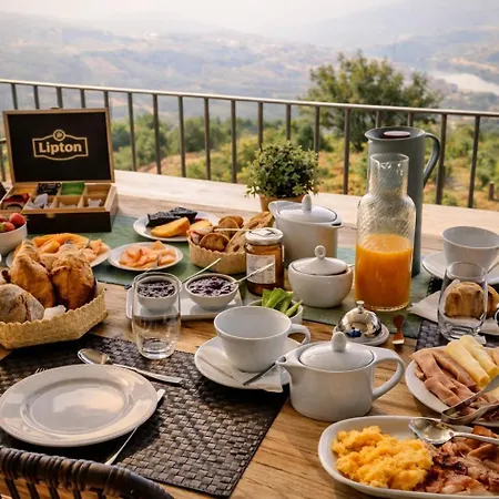 Quinta De Santa Cruz - Douro Land Hotel *