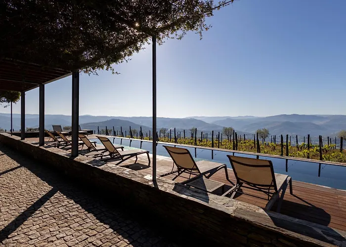 Quinta De Santa Cruz - Douro Land Hotel Peso da Régua
