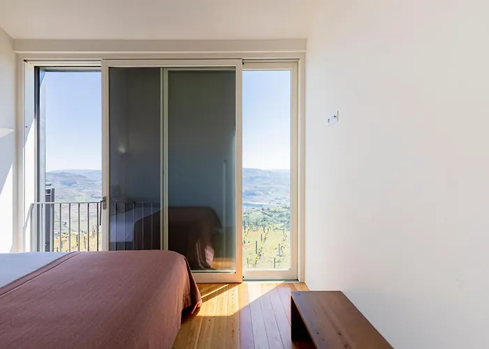 Quinta De Santa Cruz - Douro Land *