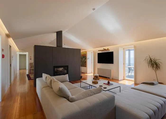 Quinta De Santa Cruz - Douro Land Hotel *